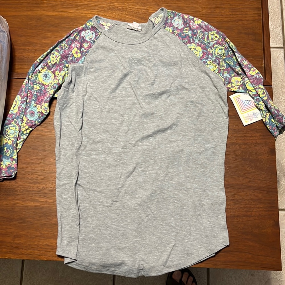 Lularoe Randy shirt brand new tags on